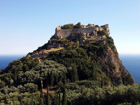 Angelokastro, a Byzantine castle in the middle of Corfu - HireCorfu.com